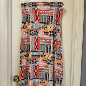 Size L/XL hot kiss maxi skirt.